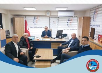 Erdek Ticaret Odası Yönetim Kurulu Başkanımız Turan GÜN,Meclis Başkanımız Yaşar LAFÇI, Yönetim Kurulu Üyelerimiz Murat GÜLMÜŞ ve Hüseyin UZ, Erdek Tapu Müdürü Sn.Ergün ÖZDEMİR’e ve yönetimine ziyarette bulundular.