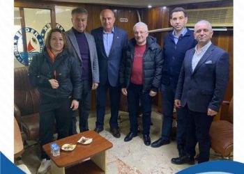 Erdek Ticaret Odası Yönetim Kurulu Başkanımız Turan GÜN,Meclis Başkanımız Yaşar LAFÇI, Yönetim Kurulu Üyelerimiz Murat GÜLMÜŞ ve Hüseyin UZ, Erdek Esnaf ve Sanatkarlar Odası Başkanı Sn.Vahit KOCABIYIK ve yönetimine ziyarette bulundular.