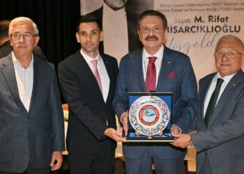 Erdek’te Düzenlenen Müşterek Toplantımızda Sn. M. Rifat Hisarcıklıoğlu ile Birlikte Değerli Misafirlerimizi Ağırladık