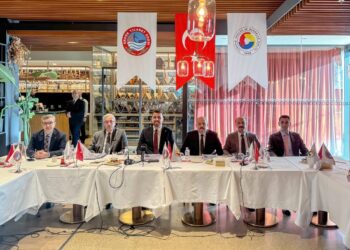 Güney Marmara Kalkınma Ajansı (GMKA) Koordinasyonunda, Erdek Kaymakamlığı, Erdek Belediyesi, Erdek Ticaret Odası ve Bandırma Ticaret Odası İş Birliğinde Kapıdağ Yarımadası’nın Turizm Potansiyeline Yönelik Yürütülen Çalışmalar Kapsamında Değerlendirme Toplantısı Gerçekleştirildi.