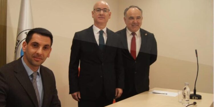 KUZEY EGE ZEYTİNYAĞI LİSANSLI DEPOCULUKTA TARİHİ ADIM İLK İMZALAR ATILDI