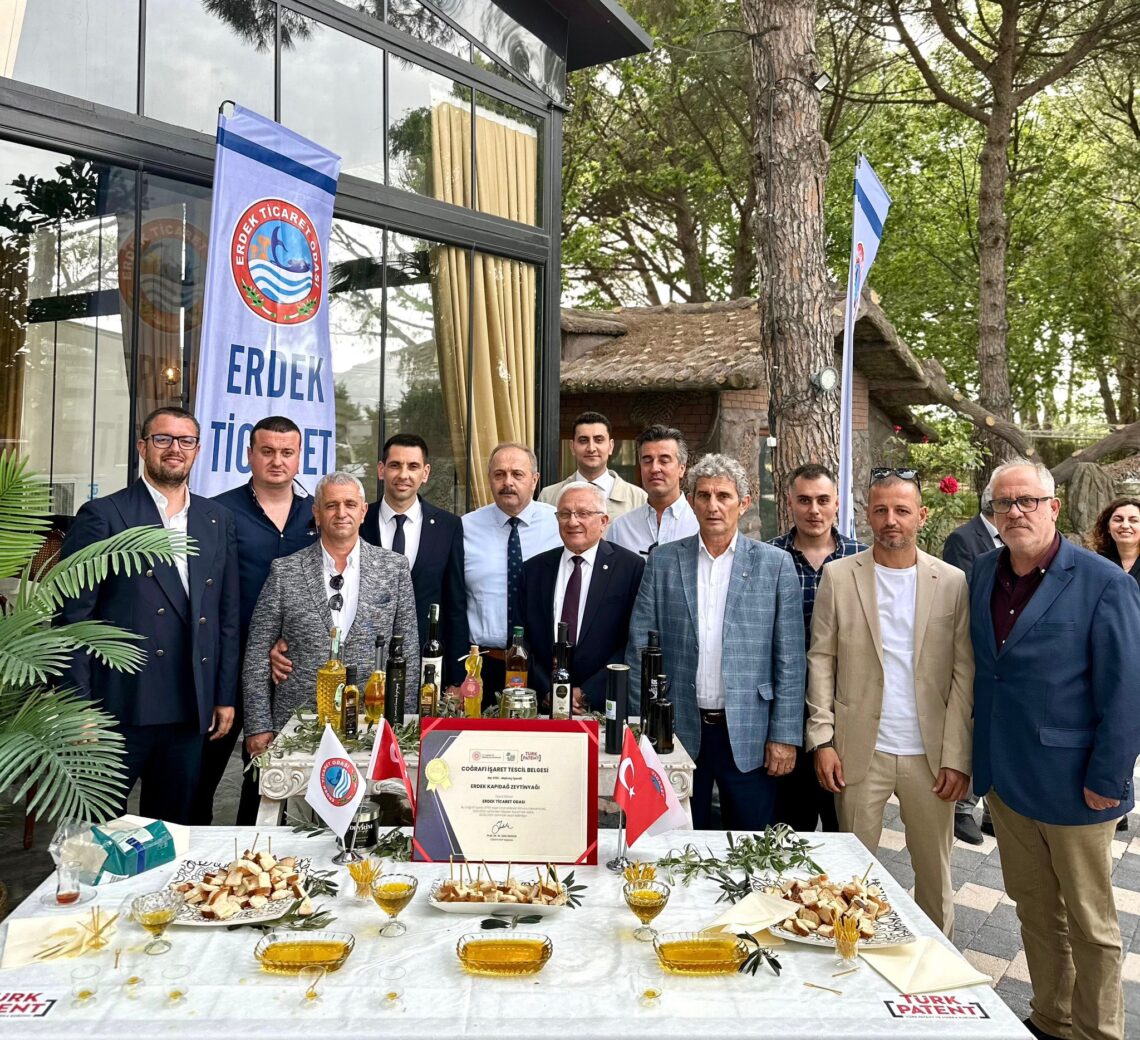 Balıkesir’in Erdek İlçesinde Üretilen “Erdek Kapıdağ Zeytinyağı” Türk Patent ve Marka Kurumu Tarafından Coğrafi İşaret Belgesiyle Tescillendi.