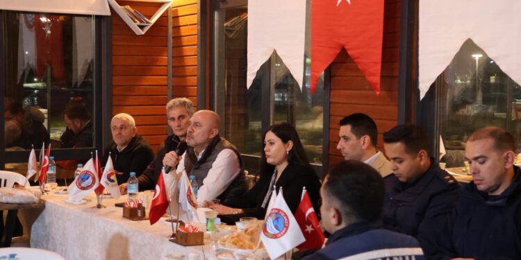 Erdek Ticaret Odası Üyeleri Saraylar’da İftar Yemeğinde Bir Araya Geldi