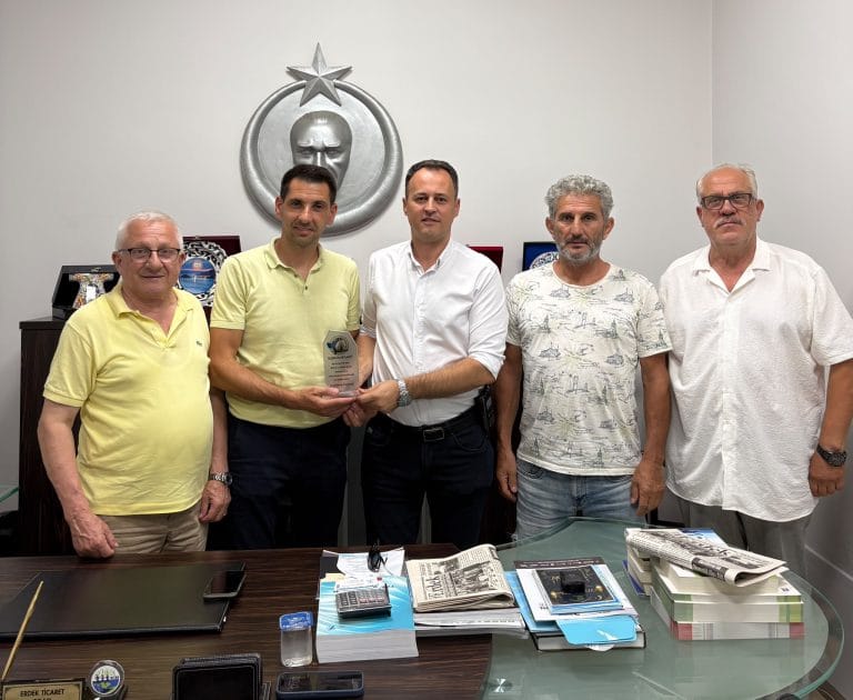Erdek Ticaret Odasına Teşekkür Plaketi